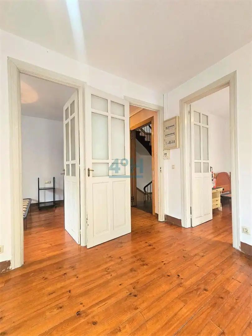 Buildings for sale in Ourense Capital 