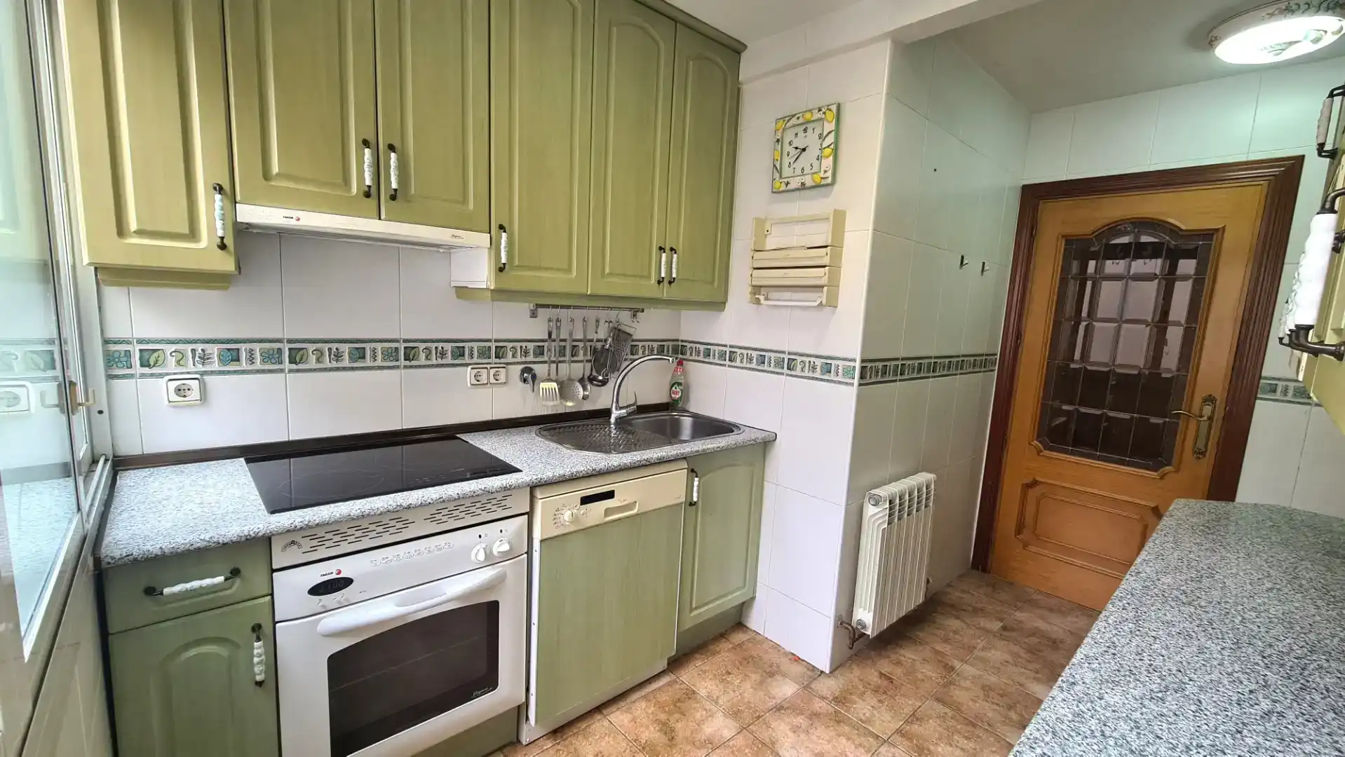 Cuina de Àtic en venda en Alcorcón amb Aire condicionat, Parquet i Moblat
