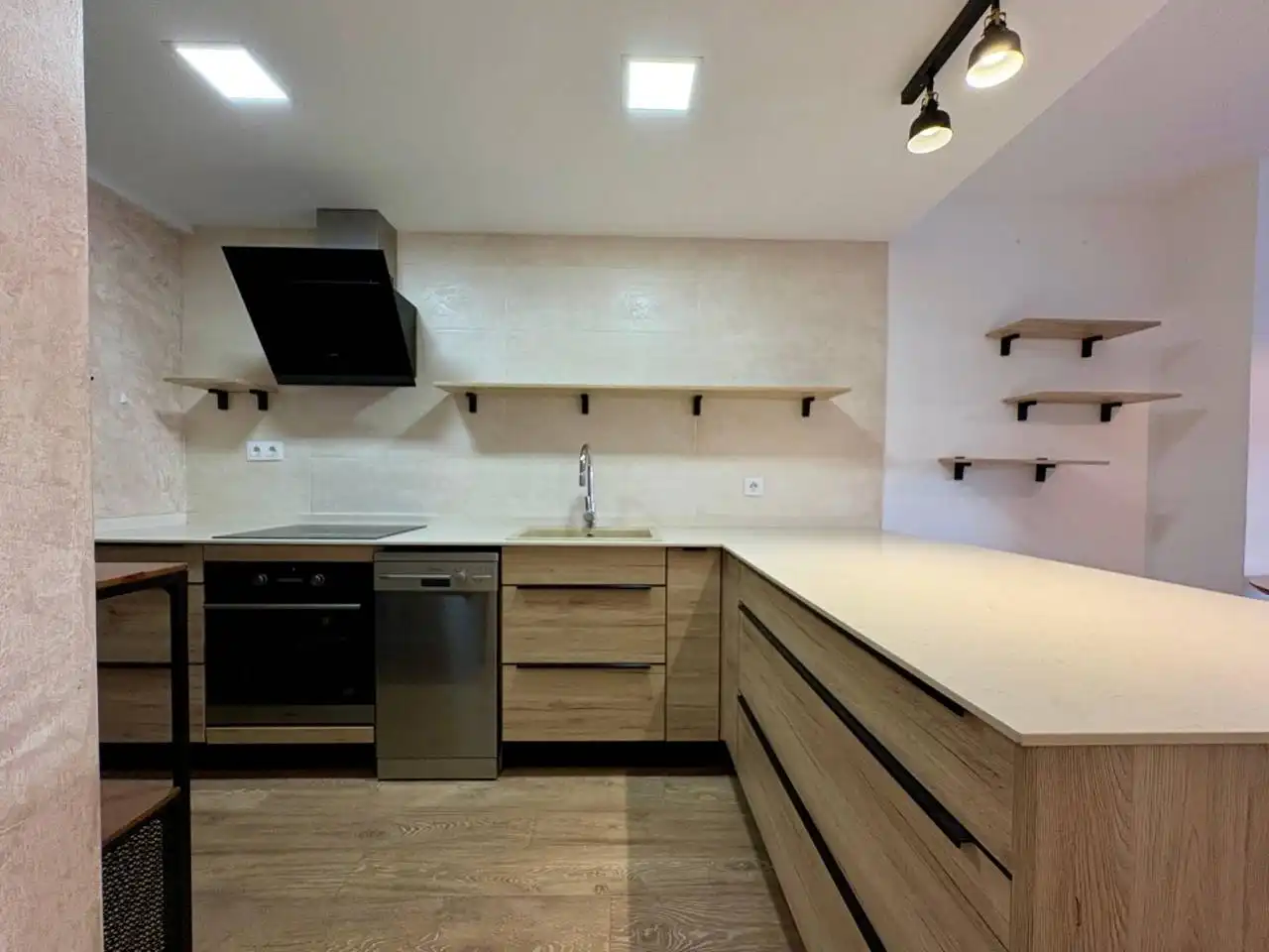 Flat with terrace to rent in Calle Tinent Coronel Sagués, imagen 3