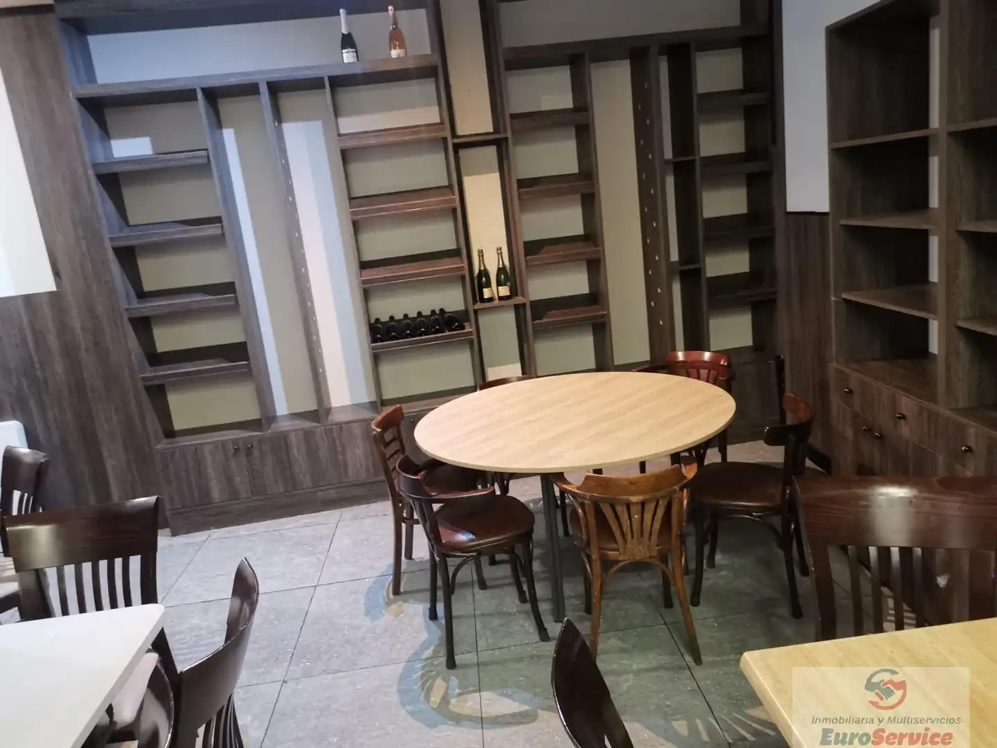 Comedor de Local en venta en Valencia con Aire acondicionado y Amueblado