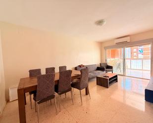 Sala d'estar de Pis en venda en Benidorm amb Aire condicionat, Calefacció i Jardí privat