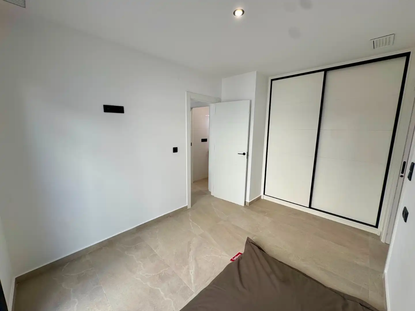 Casa aparellada amb piscina en venda a Calle Manuel de Falla 13, imagen 25