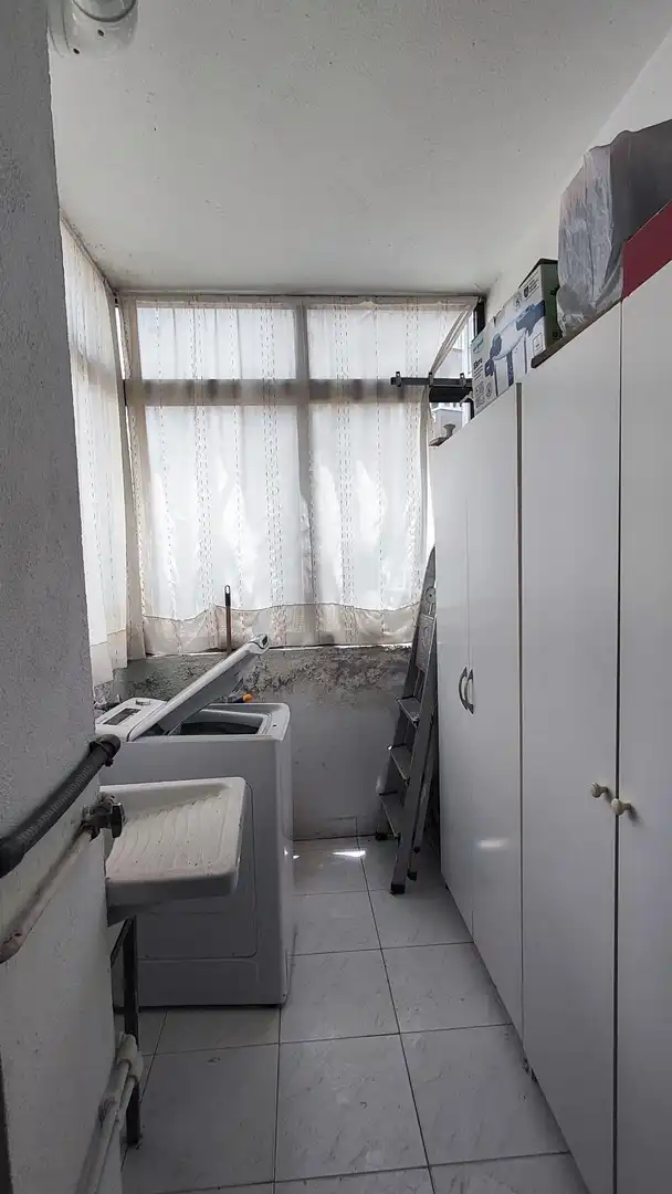 Piso en venta en Vigo  con Calefacción, Trastero y Amueblado