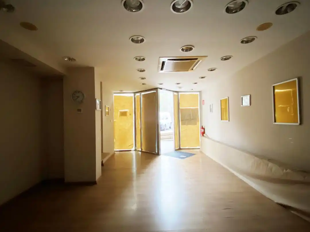 Local comercial en venda a Txirrita Bertsolaria PasealeKua, imagen 9