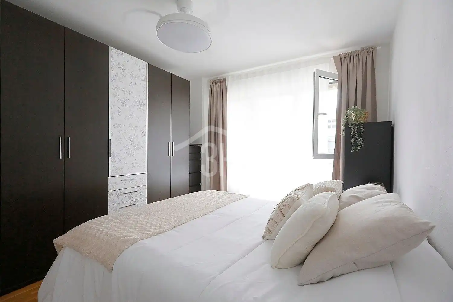 Bedroom of Flat for sale in Irun   with Heating