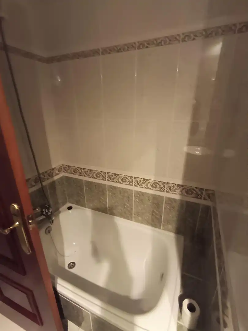 Badezimmer von Wohnung zur Miete in Córdoba