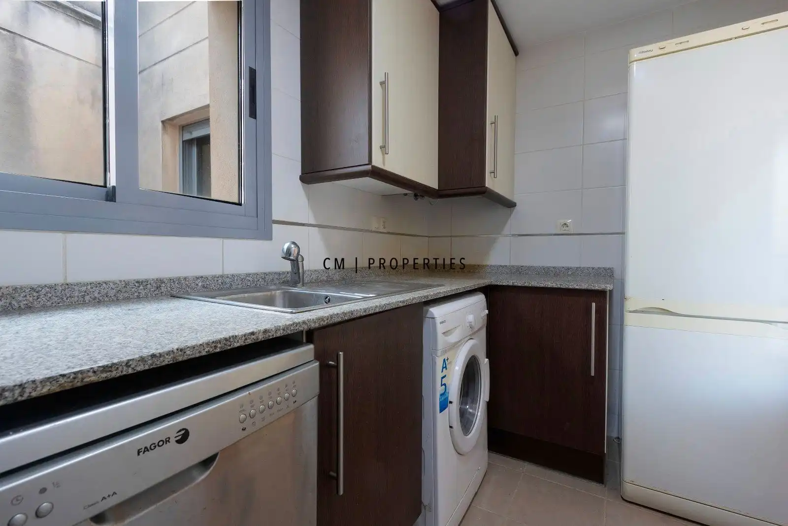Attic for rent in Costa Brava, Almenara