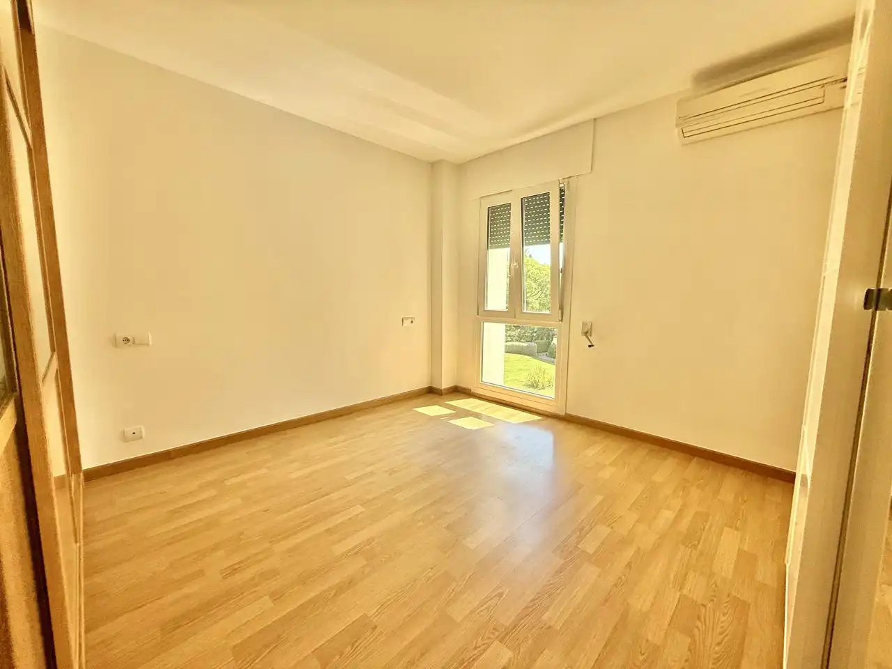 Piso con terraza en alquiler en Garcilaso De La Vega, imagen 30