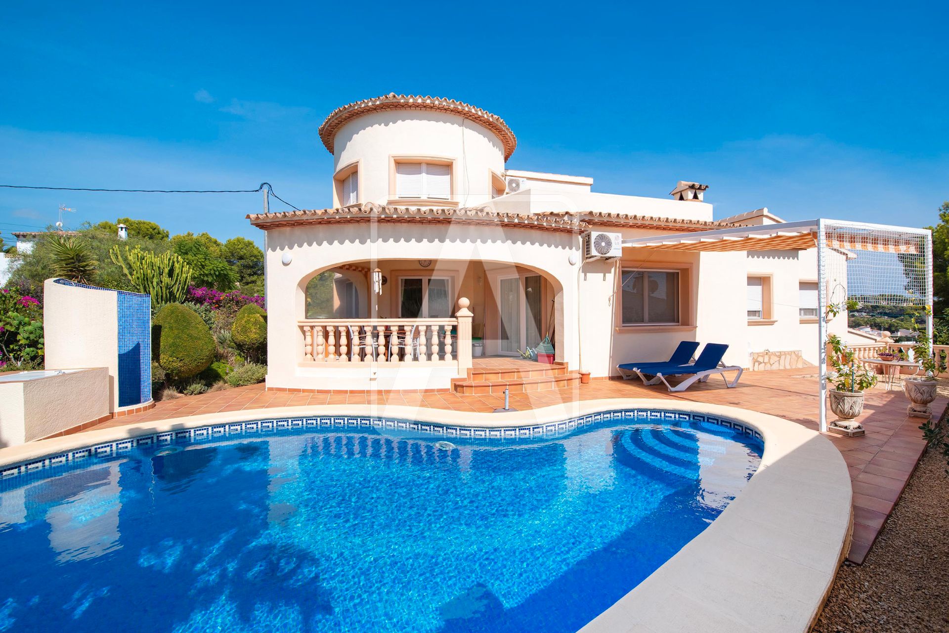 Vista exterior de Casa o xalet en venda en Benissa amb Aire condicionat, Calefacció i Jardí privat