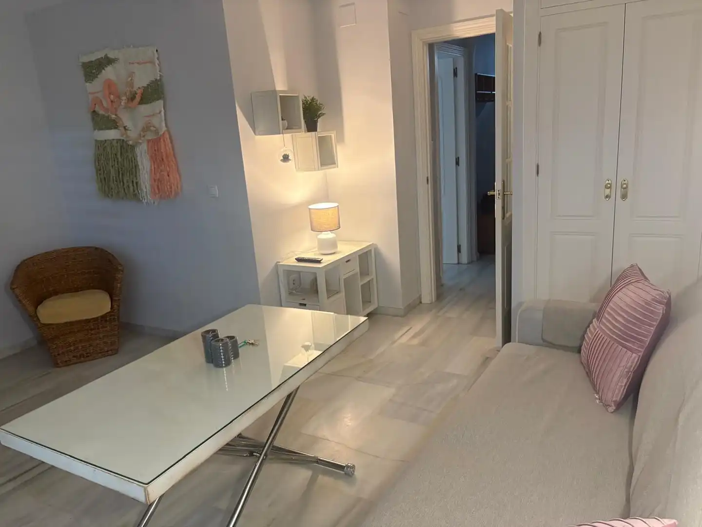 Schlafzimmer von Einfamilien-Reihenhaus zum Verkauf in El Portil mit Heizung, Terrasse und Möbliert