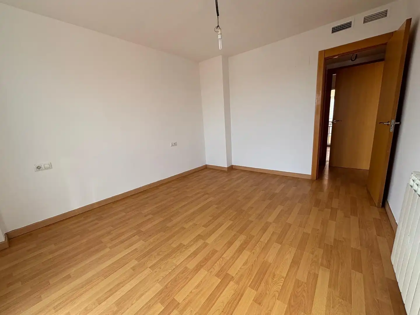 Habitación de Piso en venta en Fuentes de Ebro con Trastero