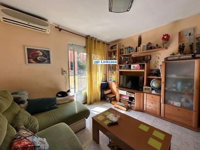 Living room of Flat for sale in  Madrid Capital  with Air Conditioner and Terrace