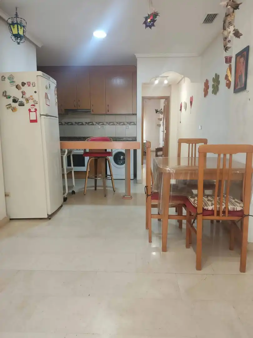 Flat for rent in Calle FERNANDA SANTAMARIA, Plaza Crevillente - Antiguos Juzgados - El Asilo