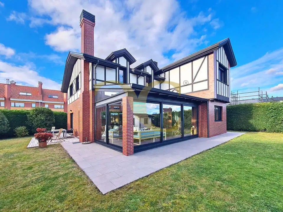 Vista exterior de Casa o chalet en venta en Siero con Calefacción, Jardín privado y Trastero