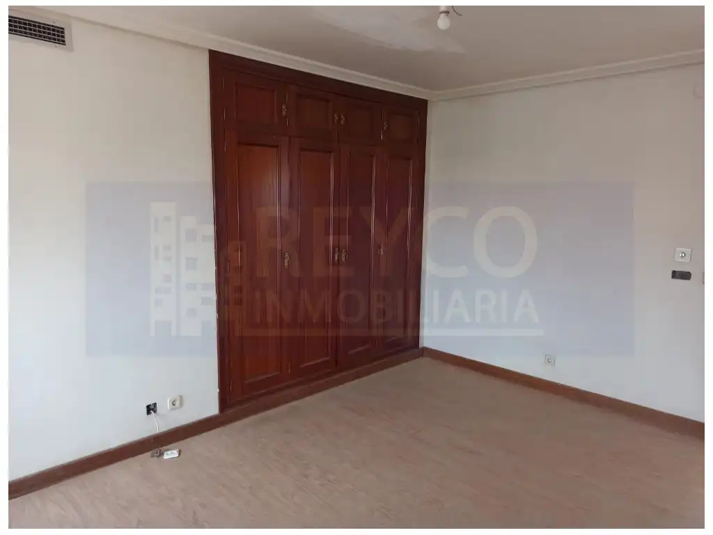 Habitación de Casa o chalet en venta en Huércanos con Balcón