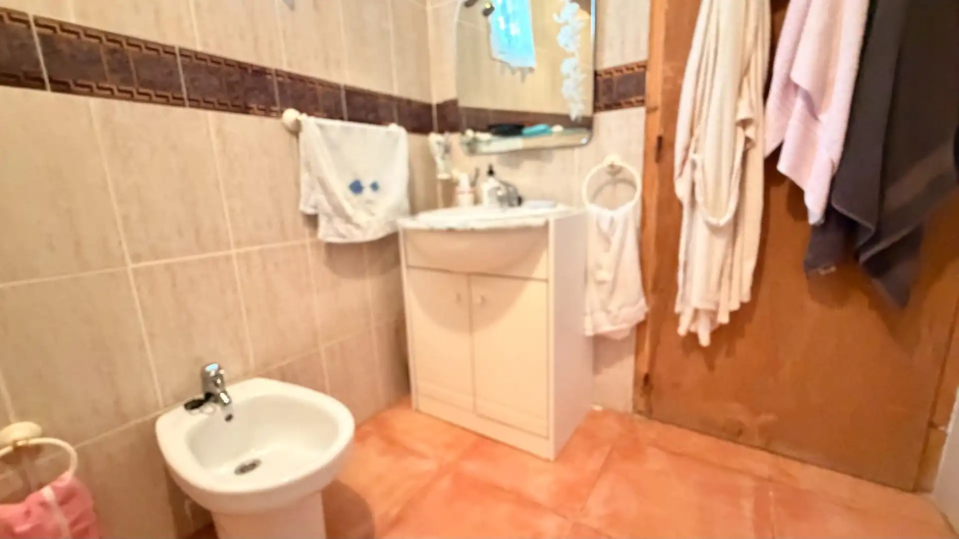 Bathroom of Houses for sale in Elche / Elx  with Heating, Private garden and Storage room