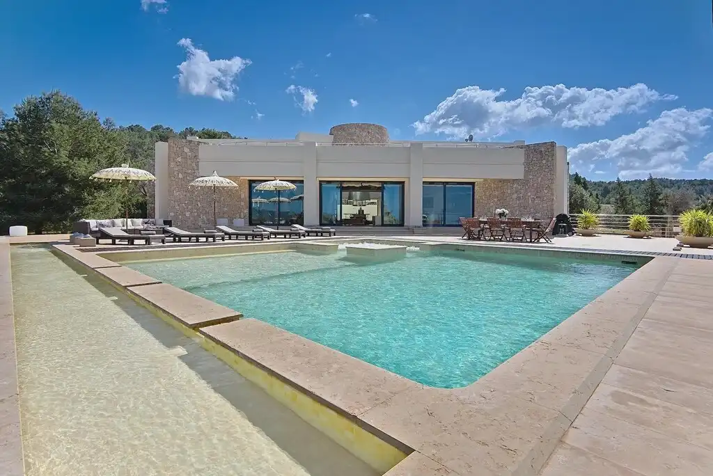 Schwimmbecken von Haus oder Chalet zum Verkauf in Sant Josep de sa Talaia mit Privatgarten, Terrasse und Schwimmbad
