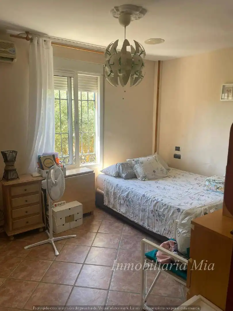 Dormitori de Casa o xalet en venda en Coín amb Aire condicionat, Calefacció i Jardí privat
