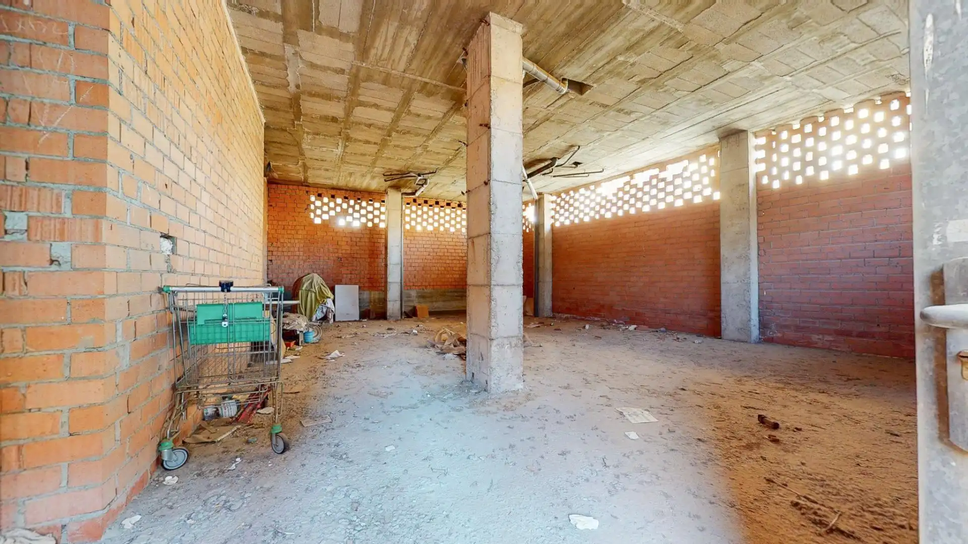 Business premises for sale in Travesía SAN LUIS 55