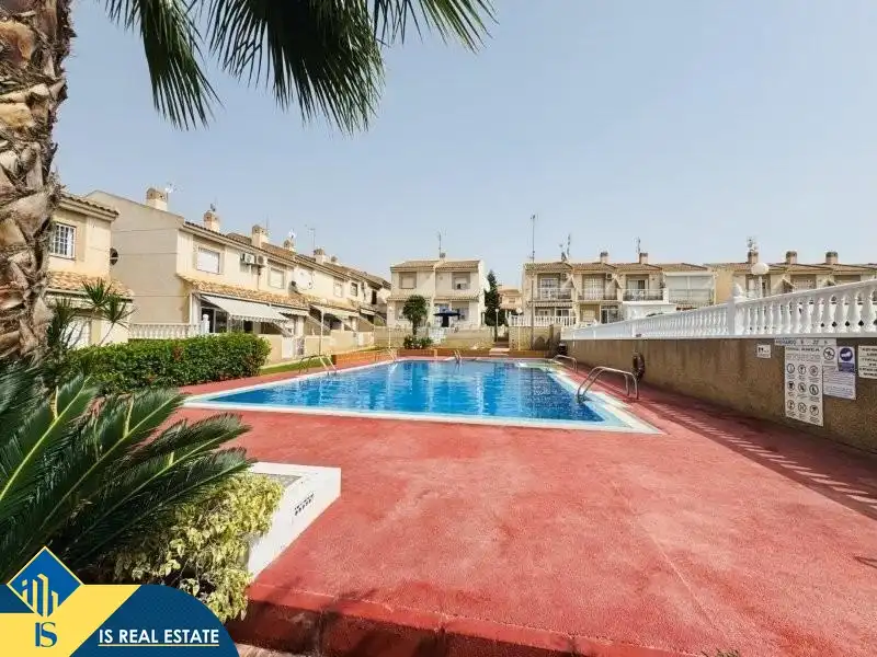 Bungalow amb piscina en venda a Nueva Torrevieja - Aguas Nuevas, imagen 24