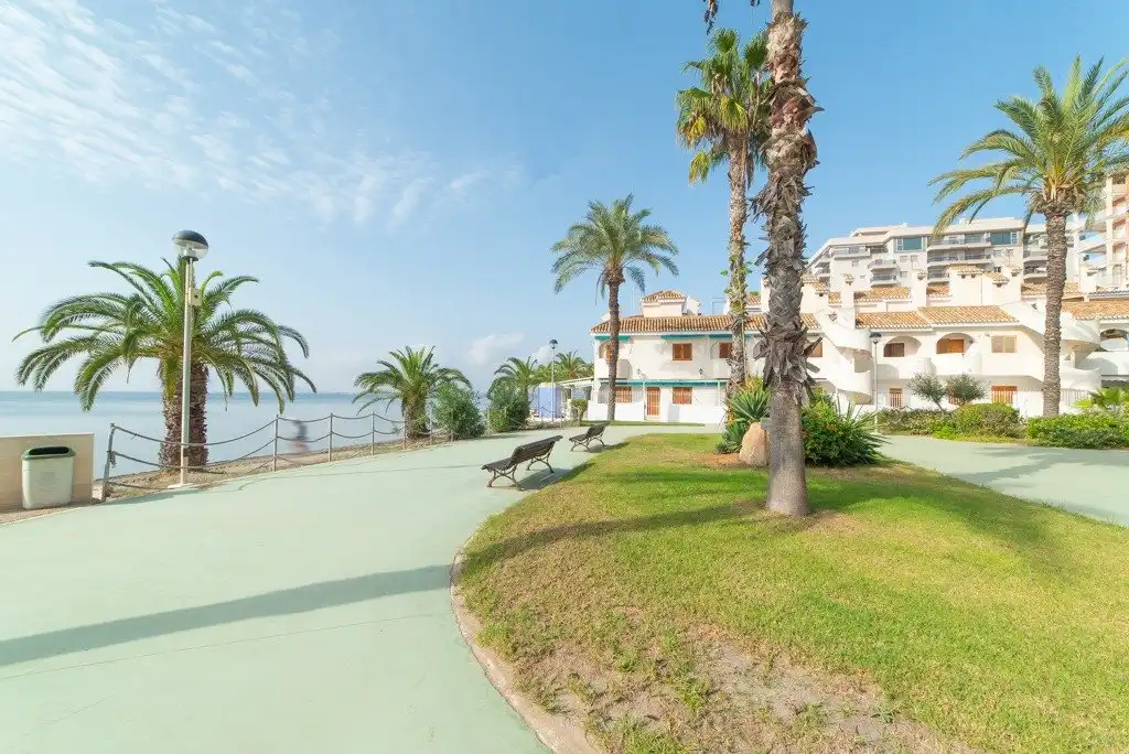 Exterior view of Flat for sale in La Manga del Mar Menor  with Terrace and Furnished