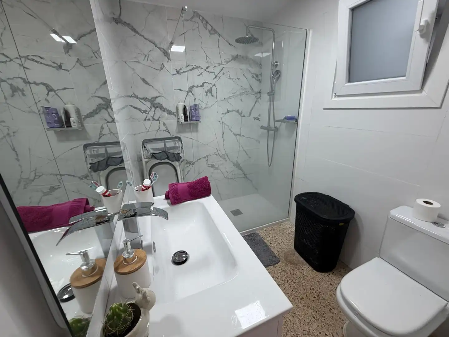 Bathroom of Flat for sale in Valls  with Air Conditioner, Heating and Terrace