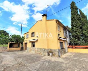 Vista exterior de Casa o xalet en venda en Ontinyent amb Calefacció, Traster i Piscina