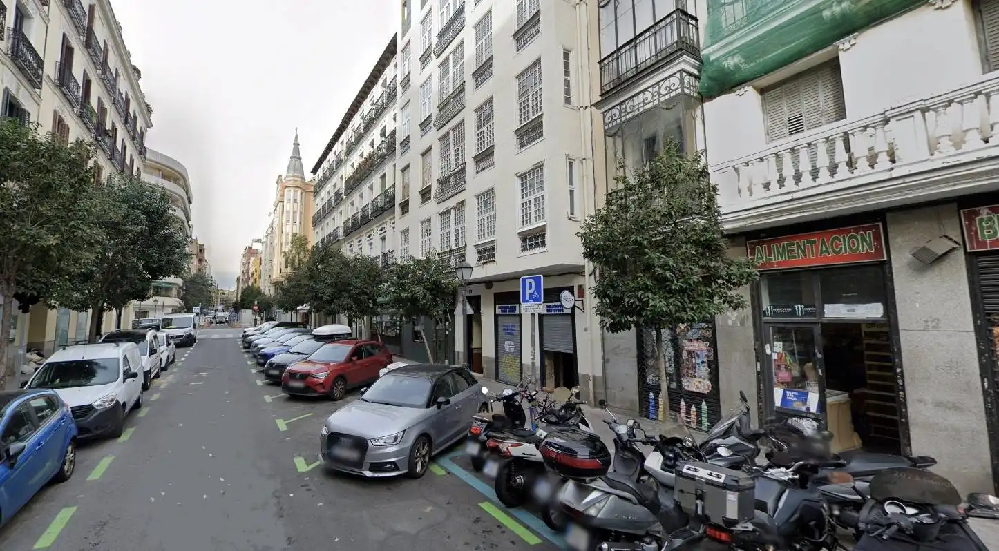 Vista exterior de Piso en venta en Madrid