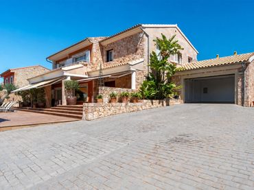 Chalet con balcón en venta en Sa Cabaneta