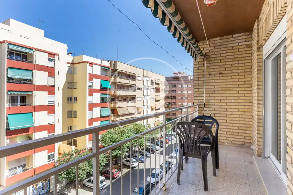 Balcony of Flat for rent in Valencia  with Air Conditioner, Terrace and Furnished