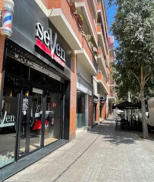 Business premises for transfer in Carrer de València, imagen 25
