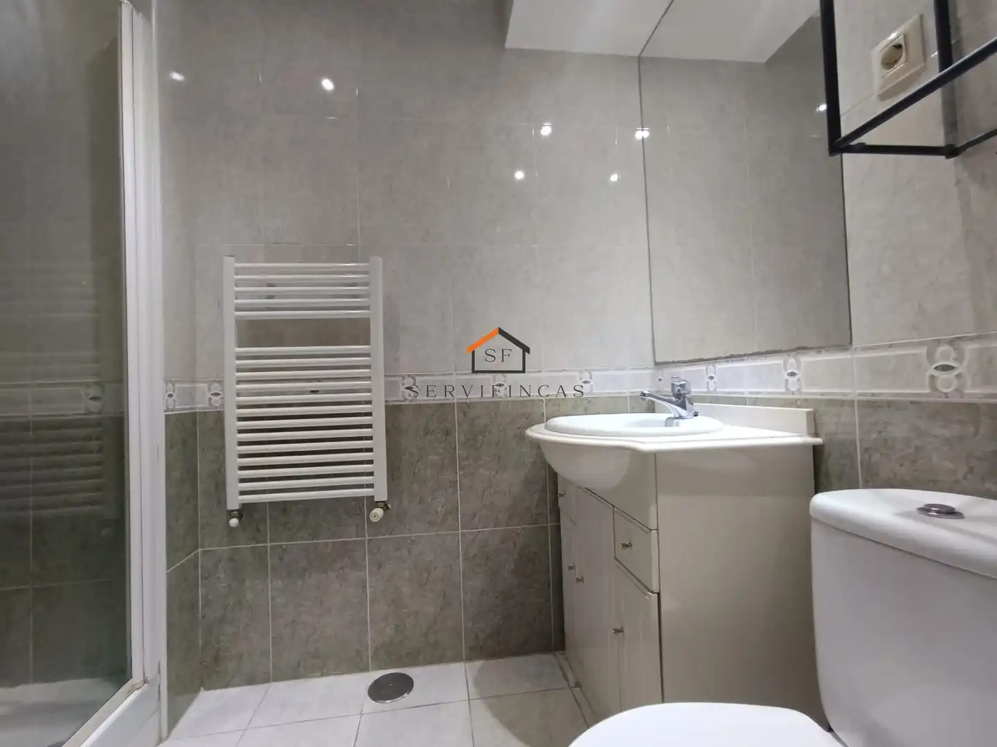 Baño de Piso de alquiler en Madrid con Aire acondicionado, Calefacción y Terraza