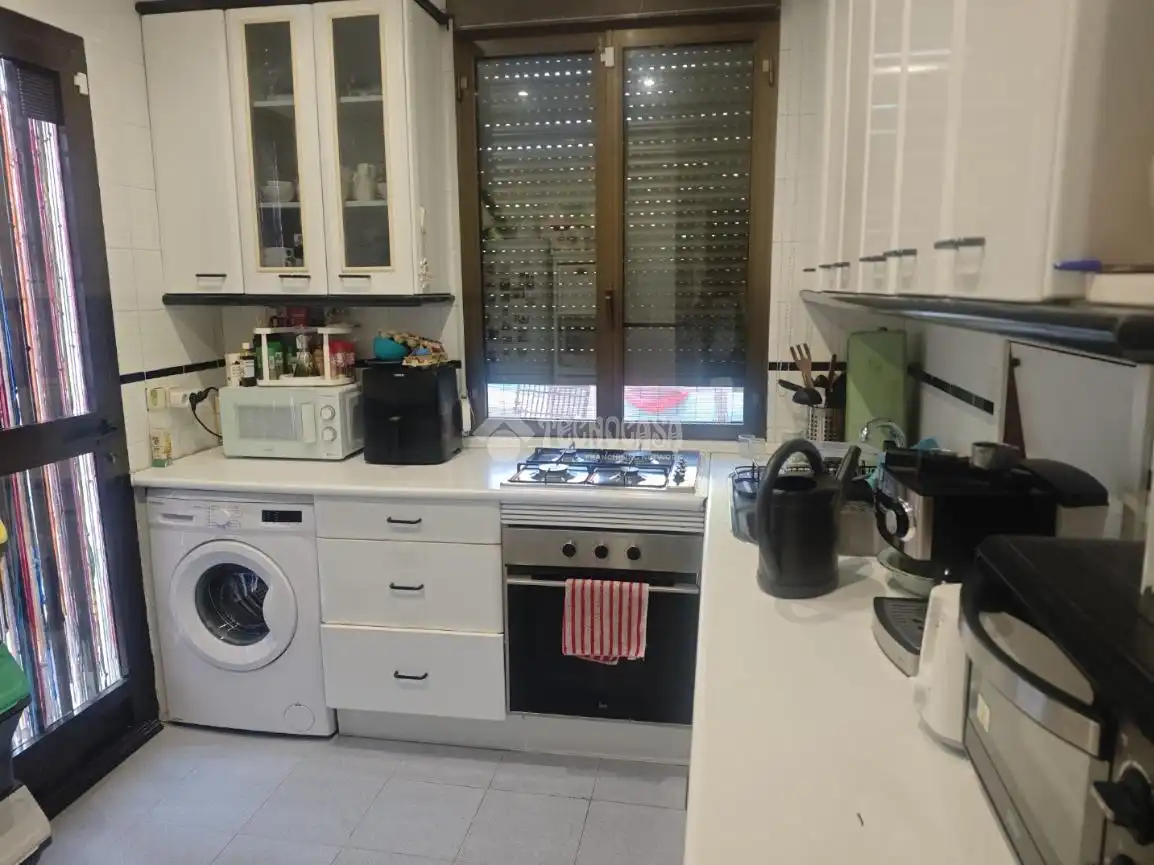 Cuina de Casa o xalet en venda en Madrid amb Calefacció i Piscina