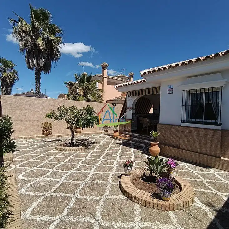 Jardí de Casa o xalet en venda en Almonte amb Terrassa