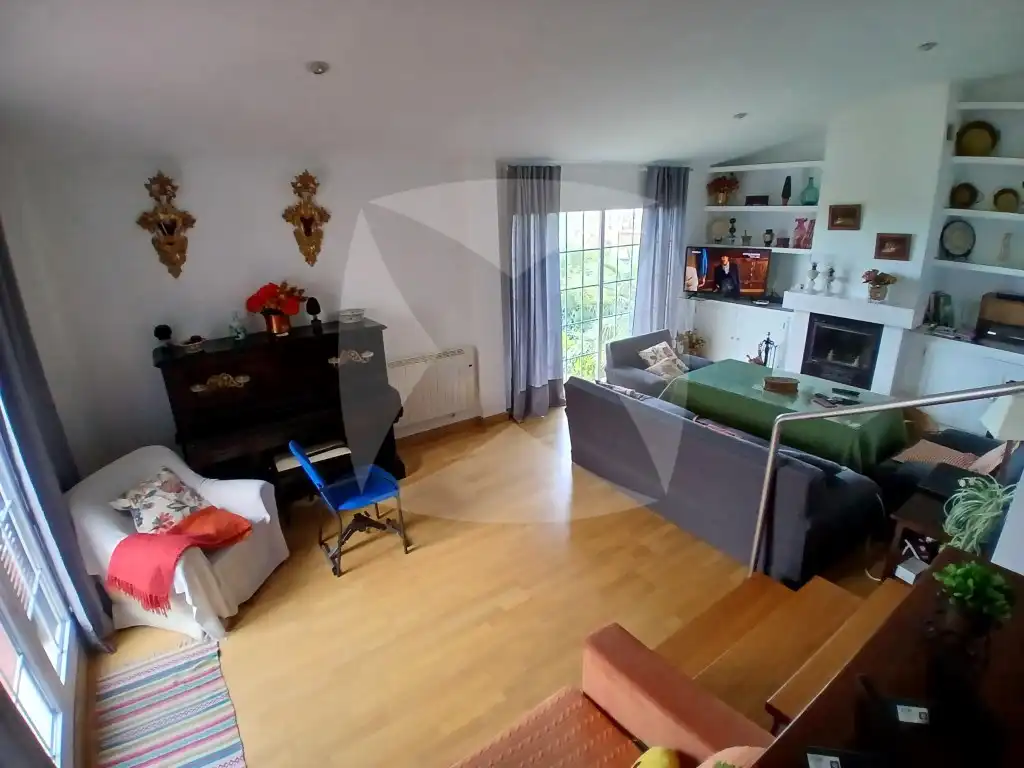 Sala d'estar de Casa o xalet en venda en Badajoz amb Aire condicionat, Jardí privat i Terrassa