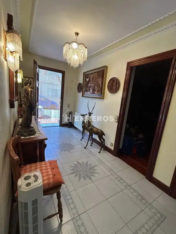 Casa adosada en venta en Baños de Río Tobía con Aire acondicionado, Calefacción y Parquet