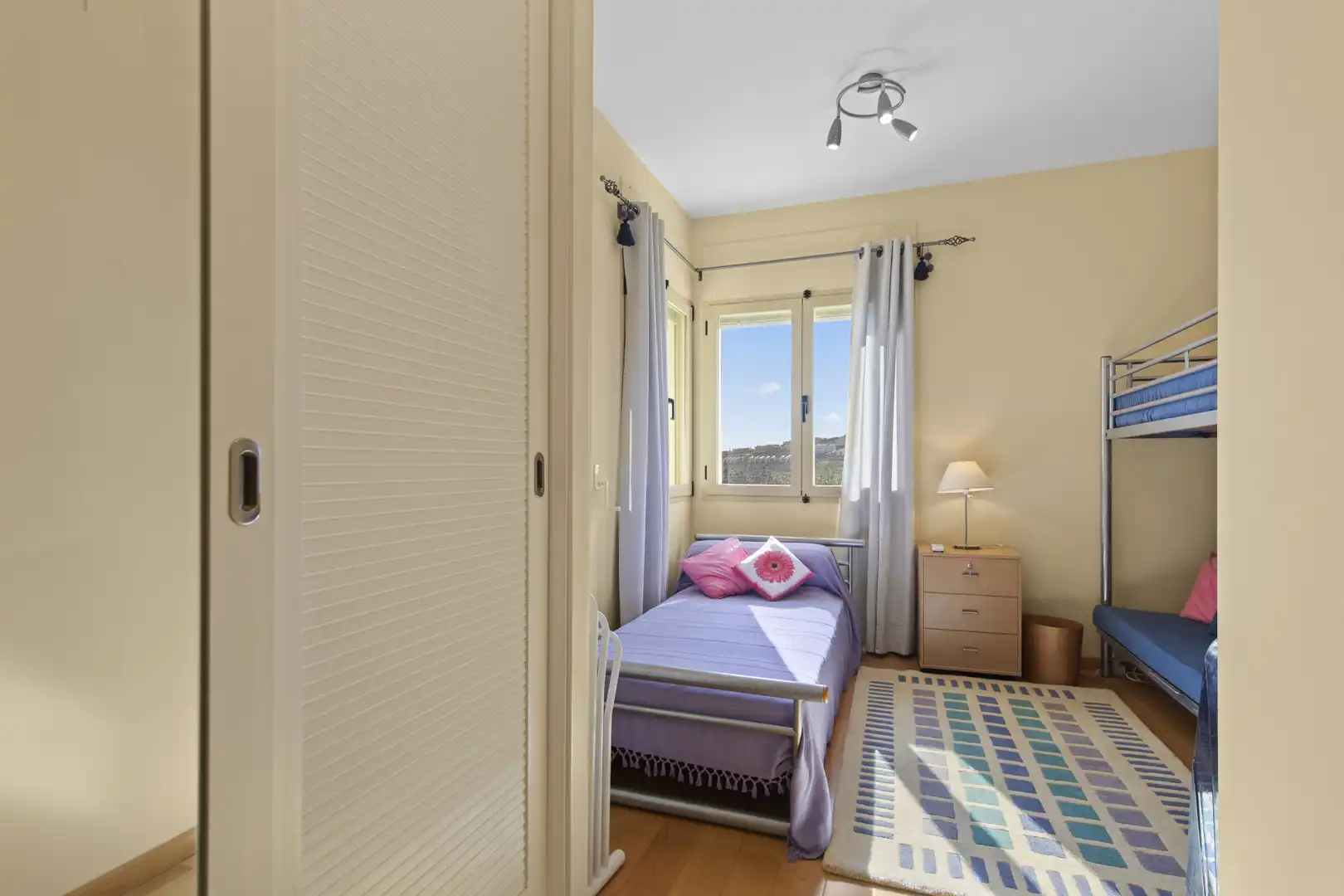 Bedroom of Houses for sale in Benahavís  with Air Conditioner, Heating and Private garden