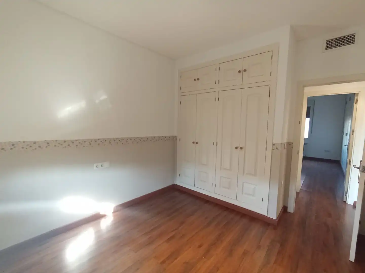 Schlafzimmer von Wohnung zum Verkauf in Córdoba mit Klimaanlage und Terrasse