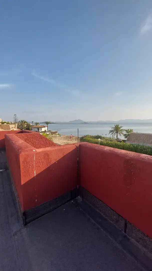 Außenansicht von Haus oder Chalet zum Verkauf in La Manga del Mar Menor mit Klimaanlage, Privatgarten und Terrasse
