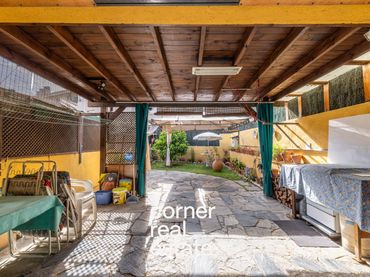 Maison mitoyenne avec balcon à vendre à Can Clos - Pinetons