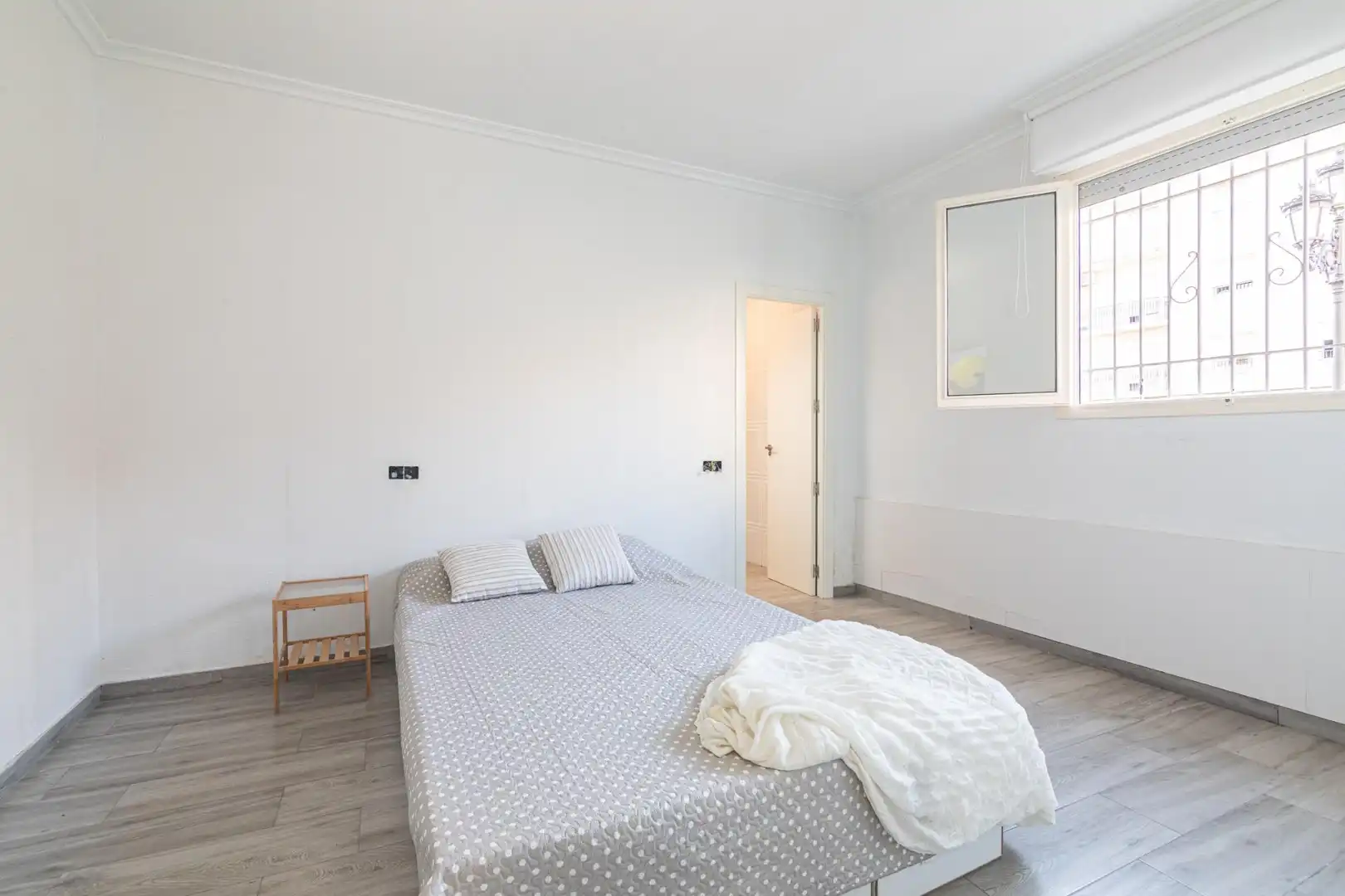 Habitación de Local en venta en Elche / Elx