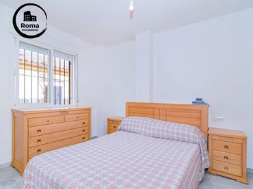 Adosado con balcón en venta en Híjar