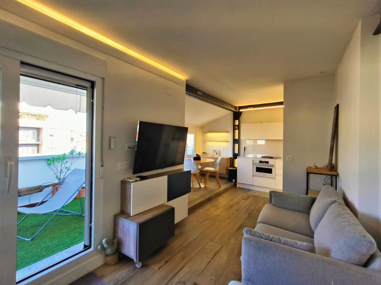 Attic to rent in De Carmelitas, 61, San Vicente - Las Úrsulas, Centro