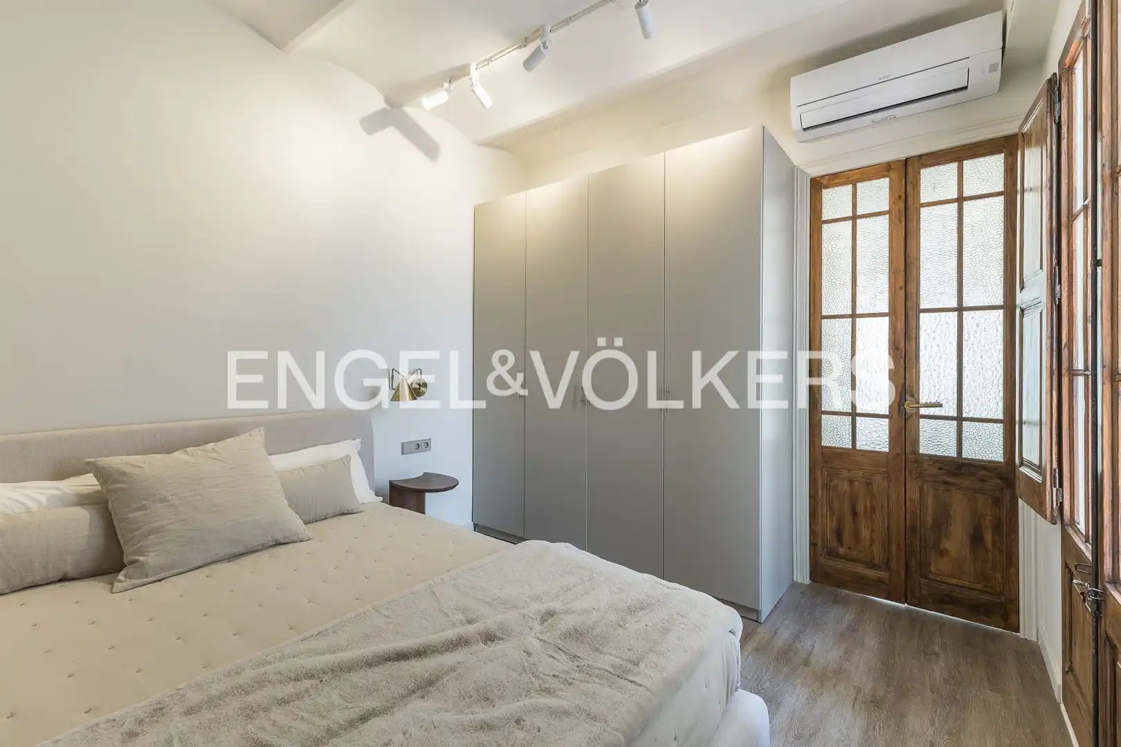 Habitación de Ático en venta en Barcelona con Aire acondicionado, Calefacción y Parquet