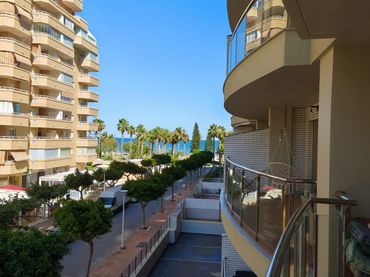 Apartament amb balcó en venda a Calle RAFAEL ALBERTI