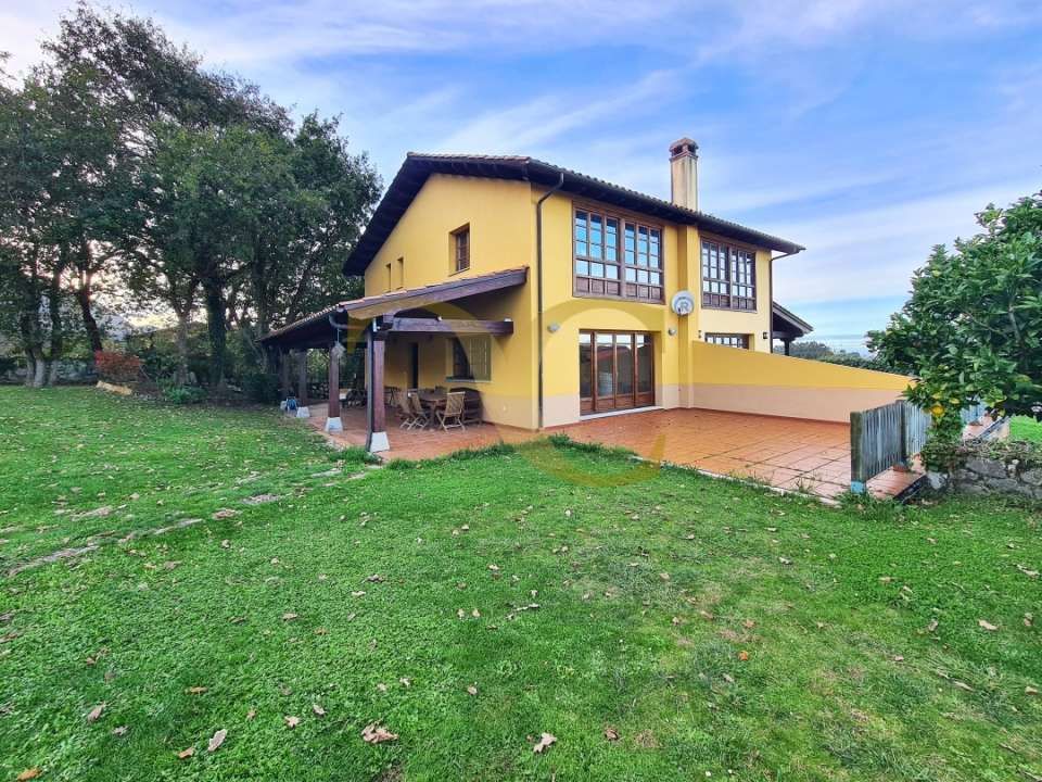 Jardí de Casa o xalet en venda en Ribadesella amb Calefacció, Jardí privat i Terrassa