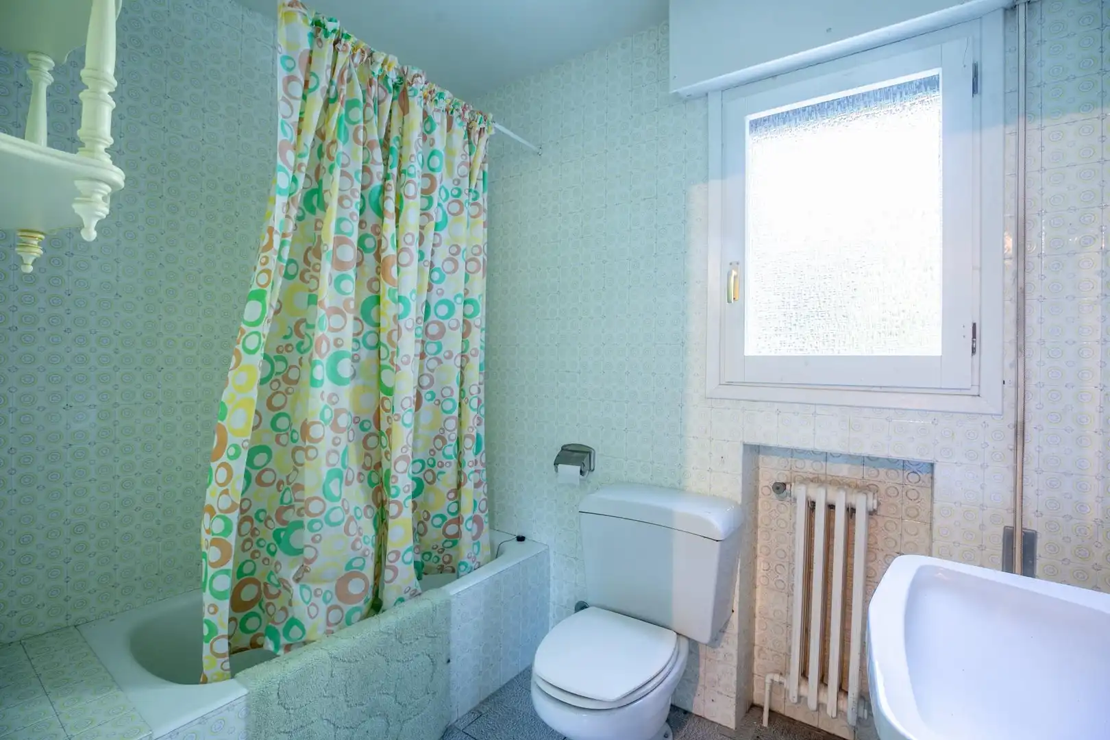 Badezimmer von Country house zum Verkauf in Sabiñánigo mit Heizung, Privatgarten und Terrasse