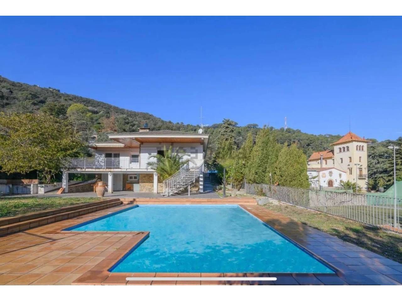 Piscina de Casa o xalet en venda en Vallromanes amb Calefacció i Parquet