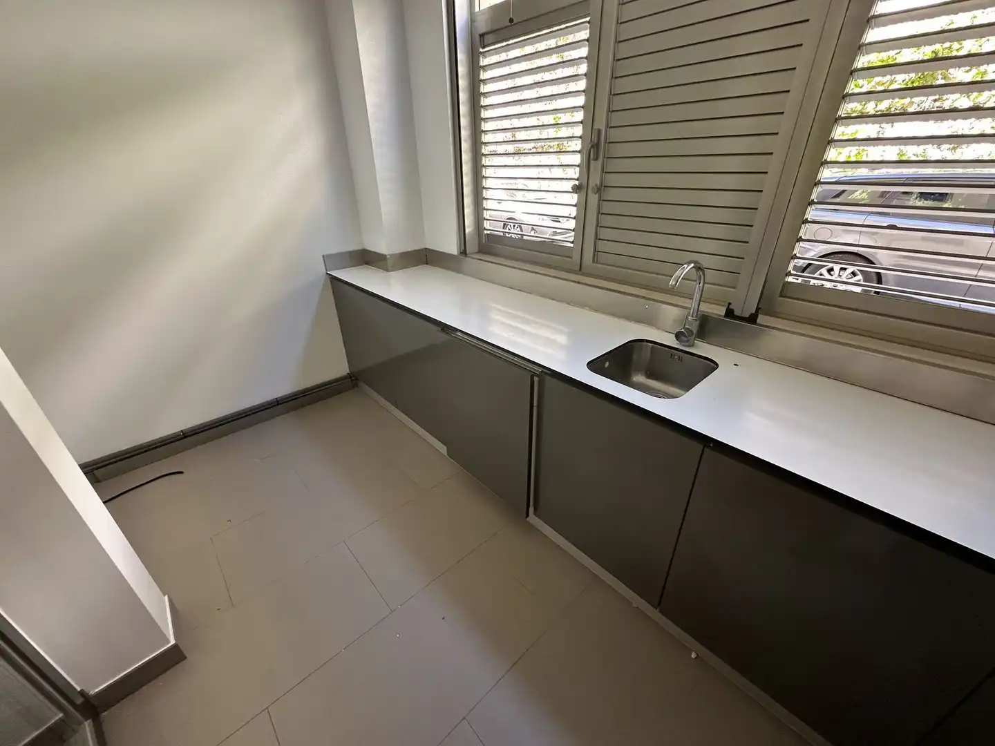 Küche von Wohnung zum Verkauf in Benahavís mit Terrasse, Abstellraum und Alarm