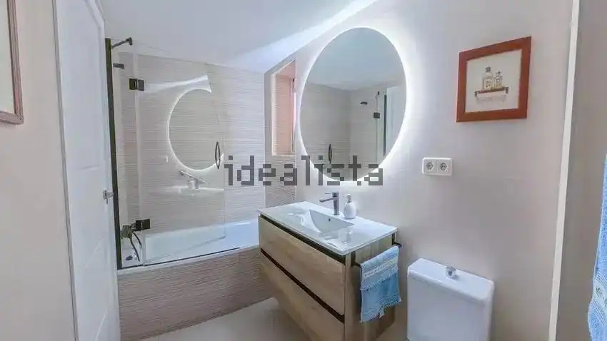 Bathroom of Flat for rent in Madrid  with Air Conditioner, Heating and Terrace